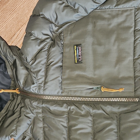 Men's L.L. Bean Moutain Down Green Puffer Quarter Zip Jacket Size Medium - Picture 2 of 8